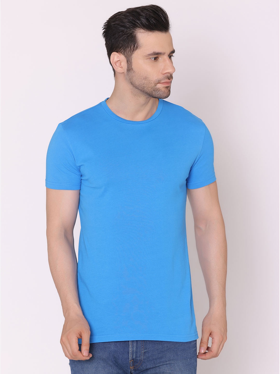 

Bonjour Men Blue Solid Cotton T-shirt