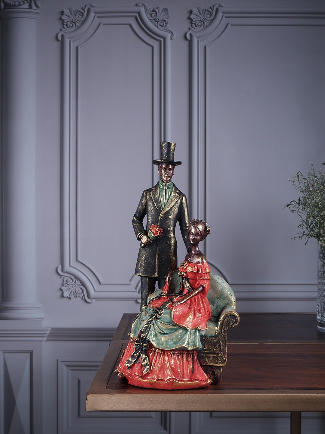 

THE WHITE INK DECOR Gold-Toned & Black Premium Couple Figurine Showpiece