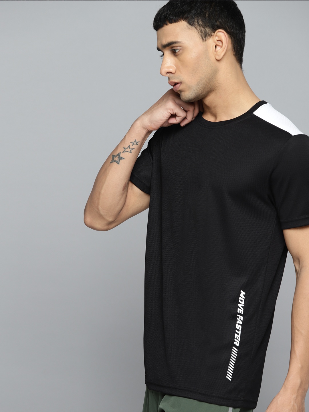 

HRX by Hrithik Roshan Men Colourblocked T-shirt, Black