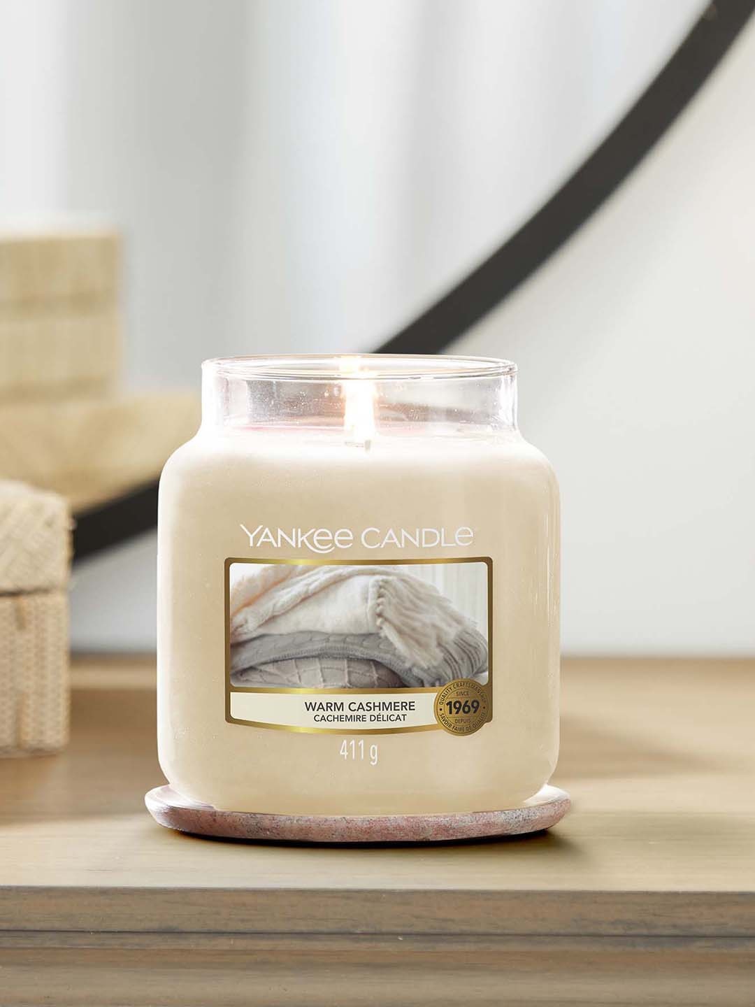 

YANKEE CANDLE Beige Original Medium Jar Scented Candles