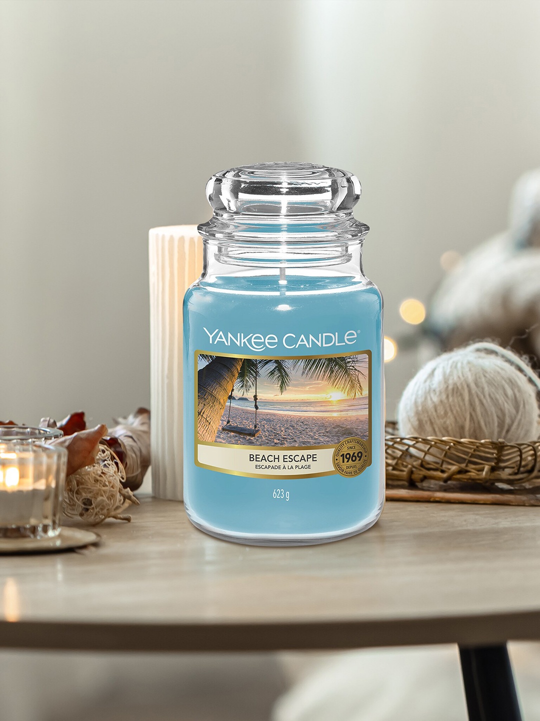 

YANKEE CANDLE Unisex Blue Large Jar Scented Candles- Beach Escape