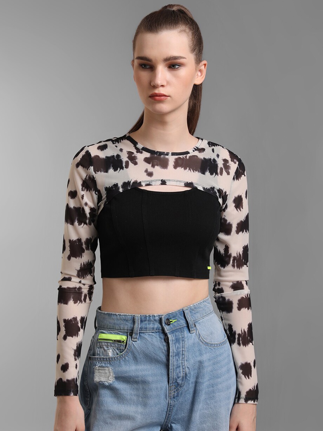 

Kazo Women White Print Crop Top