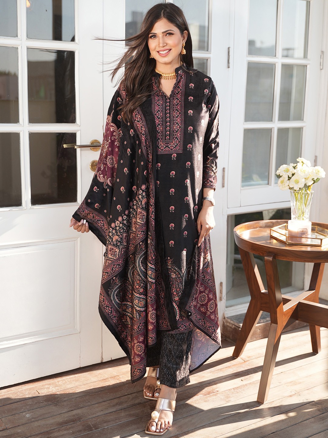 

Libas Women Black Floral Printed Velvet Kurta with Trousers & With Dupatta