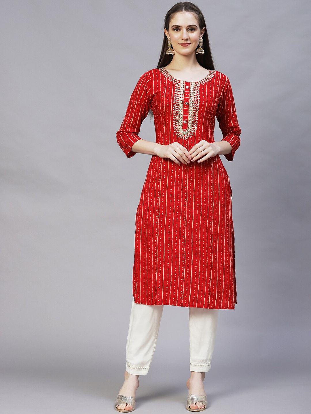 

FASHOR Women Red Geometric Printed Keyhole Neck Thread Work Kurta