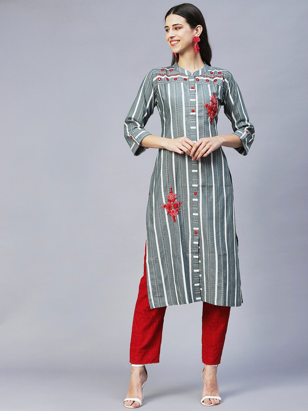 

FASHOR Women Grey Striped Printed Thread Work Straight Fit Cotton Kurta