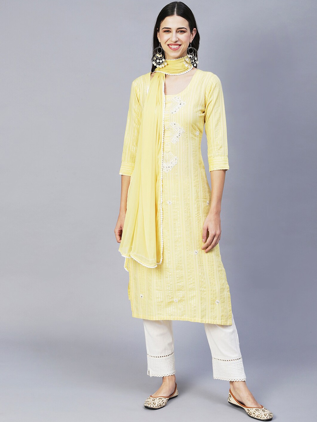 

FASHOR Women Yellow & White Embroidered Cotton Straight Kurta With Dupatta