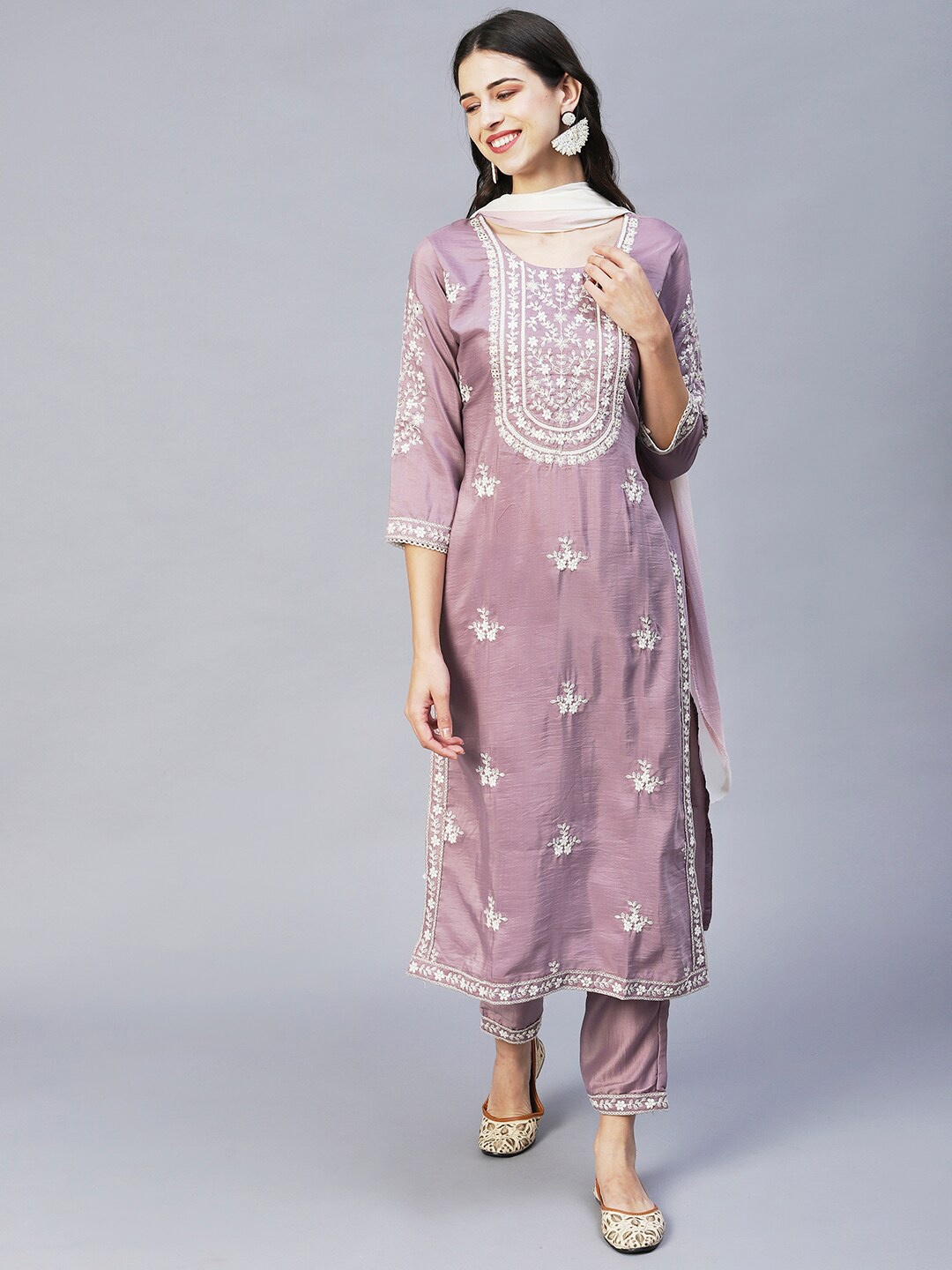 

FASHOR Women Purple Ethnic Motifs Embroidered Kurta with Trousers & With Dupatta