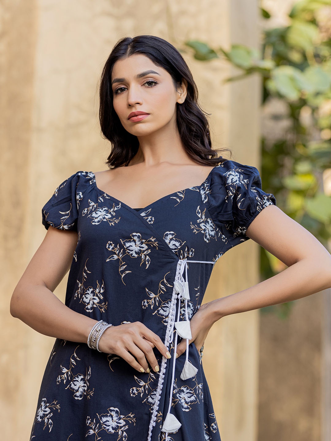 

Yufta Women Blue & White Pure Cotton Floral Print Wrap Dress