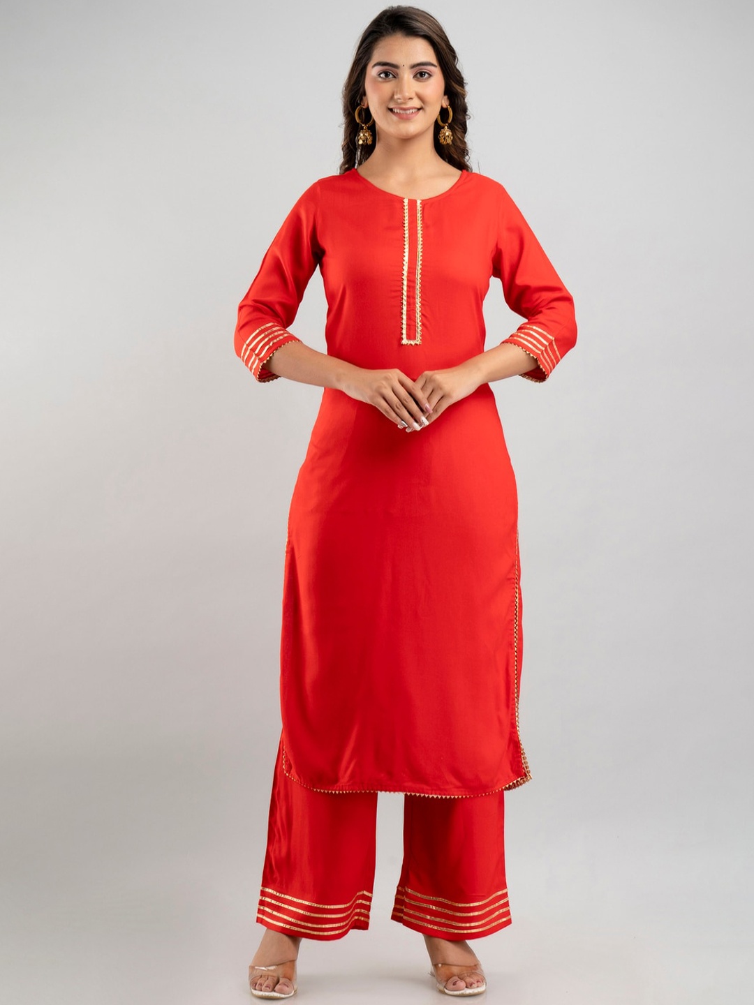 

MAUKA Women Red Solid Straight Kurta with Palazzo