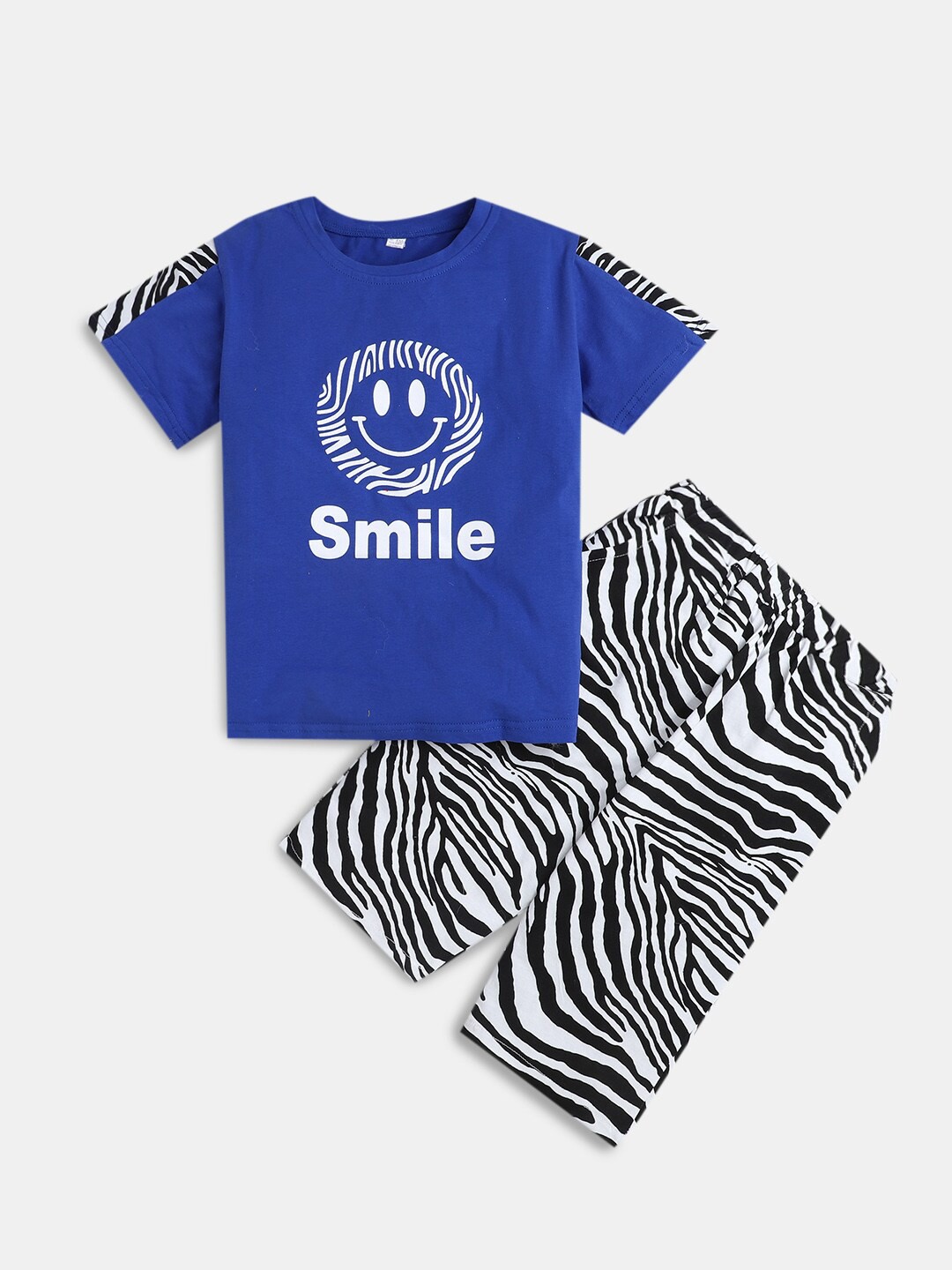 

Hopscotch Boys Blue & White Printed T-shirt with Shorts