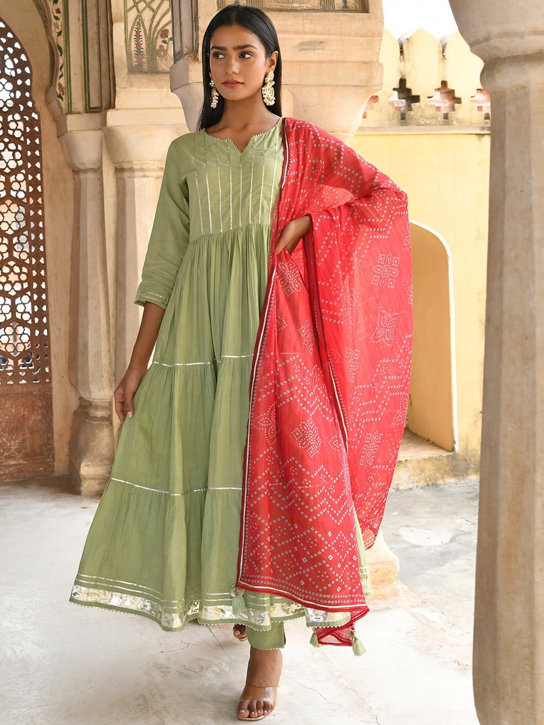 

Janasya Women Green Cotton Solid Kurta with Trousers & With Dupatta