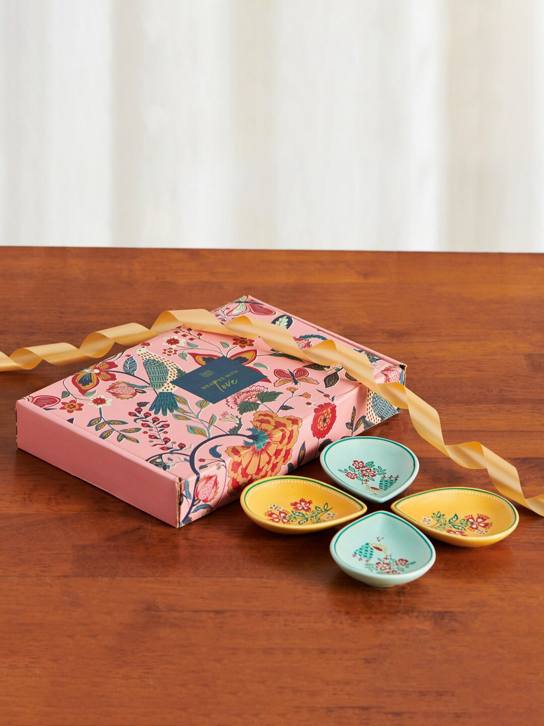 

Chumbak Set Of 4 Pink Diyas Home Gift Sets, Yellow