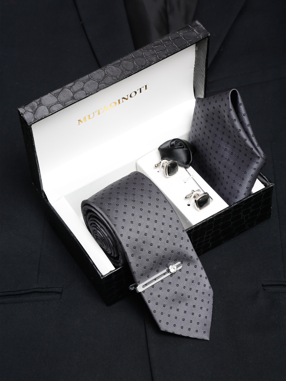 

MUTAQINOTI Men Grey & Black Printed Accessory Gift Set