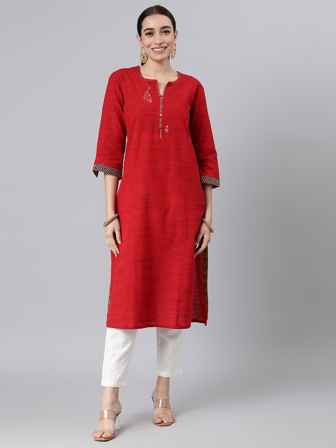 

araaliya Women Yoke Design Thread Work Kurta, Maroon