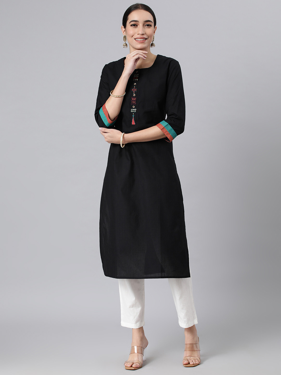 

araaliya Women Yoke Design Thread Work Kurta, Black