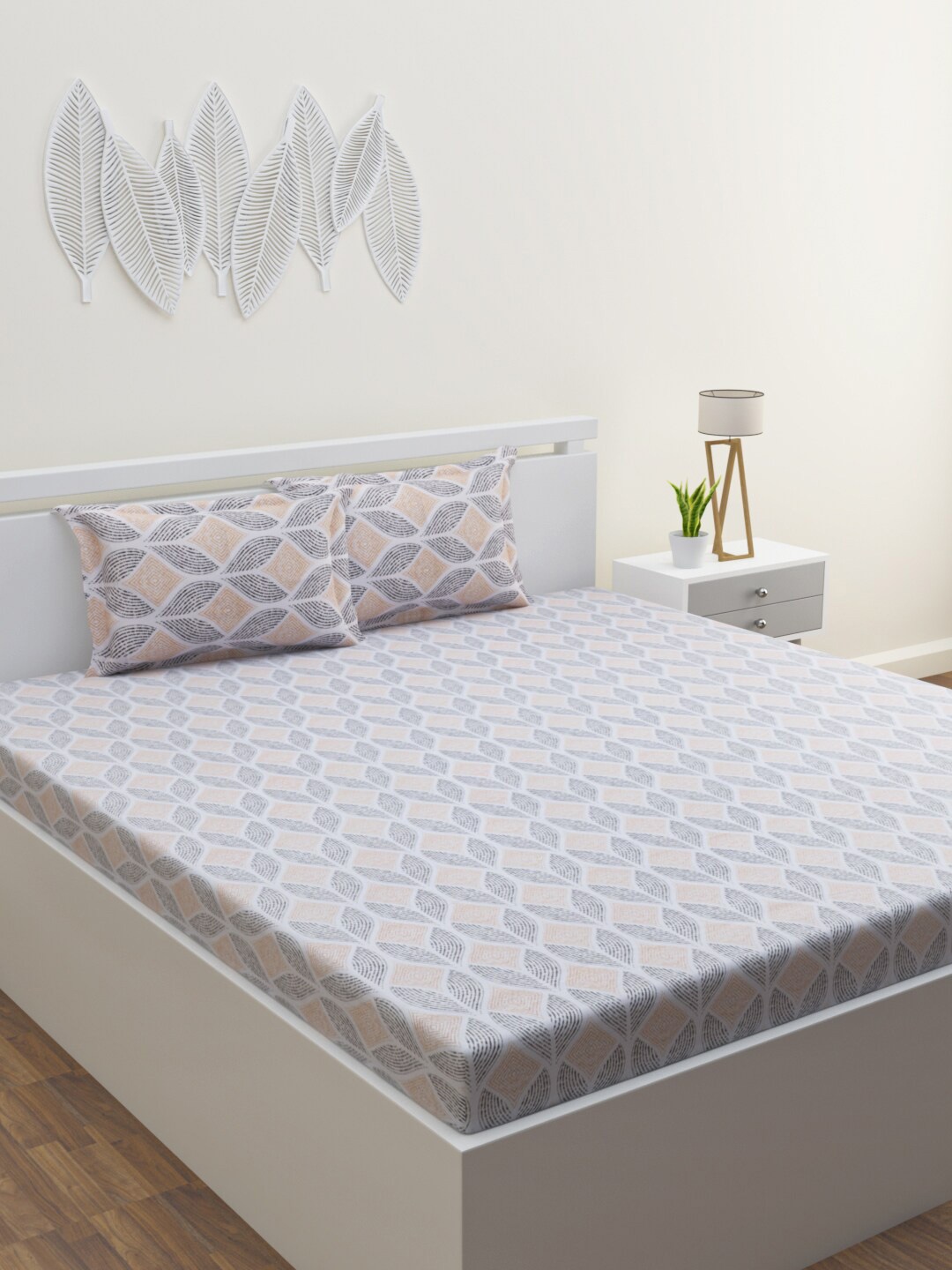 

HOME AFFAIRS White & Grey Geometric 144 TC King Bedsheet with 2 Pillow Covers