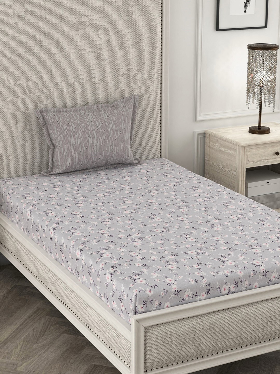 

CHHAVI INDIA Grey & White Floral 210 TC Single Bedsheet with 1 Pillow Covers