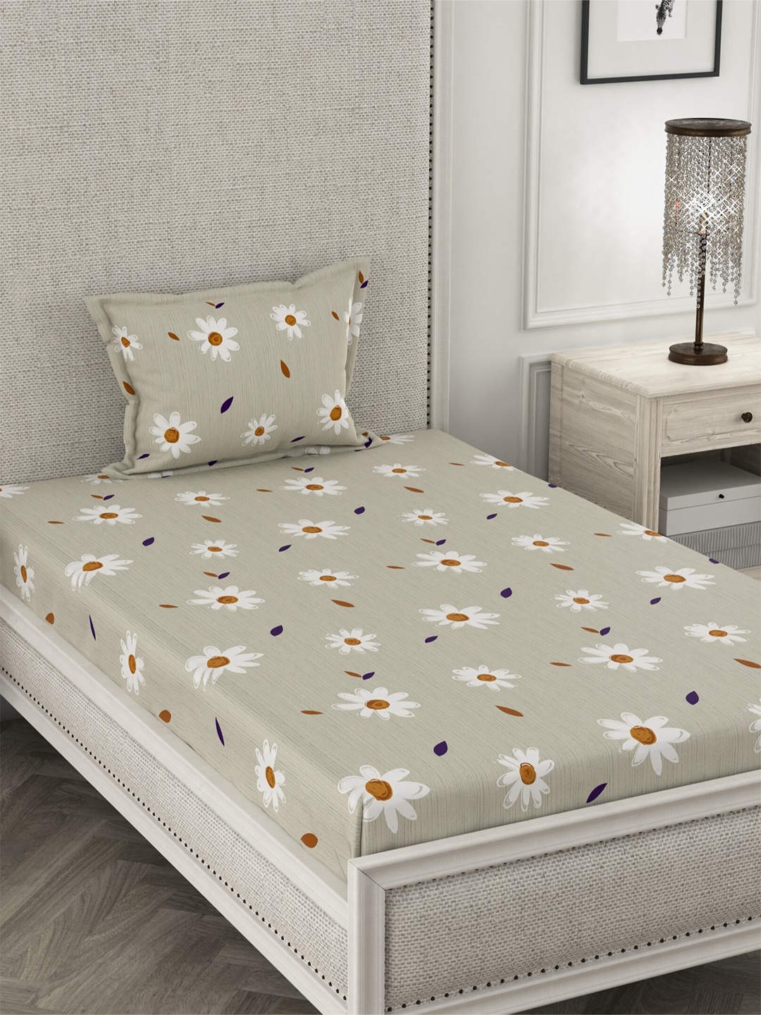 

CHHAVI INDIA Grey & White Floral 210 TC Single Bedsheet with 1 Pillow Covers