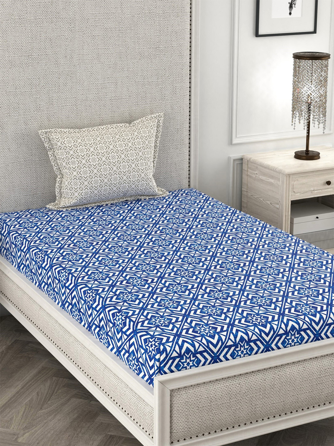 

CHHAVI INDIA Blue & White Geometric 210 TC Single Bedsheet with 1 Pillow Covers