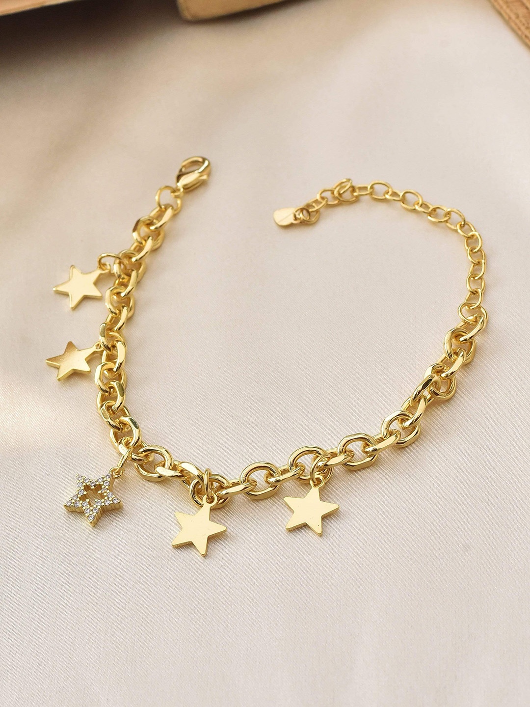 

Klissaa Women Gold-Toned Brass Gold-Plated Link Bracelet