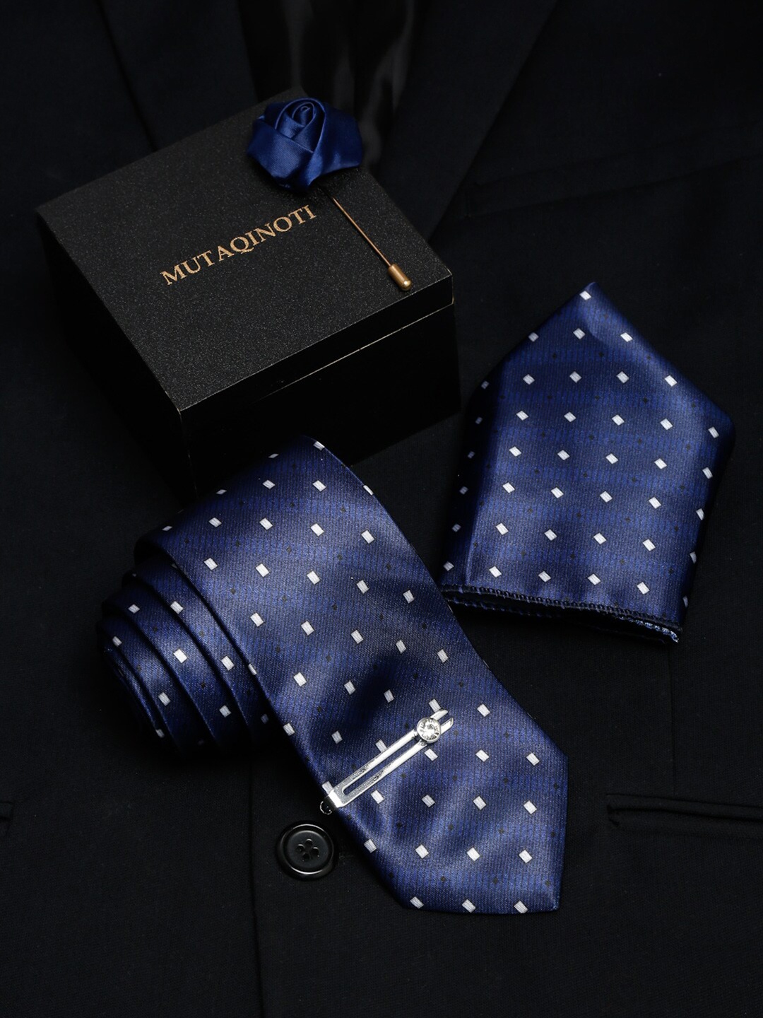 

MUTAQINOTI Men Blue & Black Printed Broad Tie