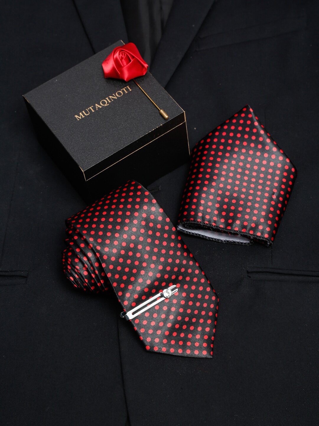 

MUTAQINOTI Men Black & Red Accessory Gift Set