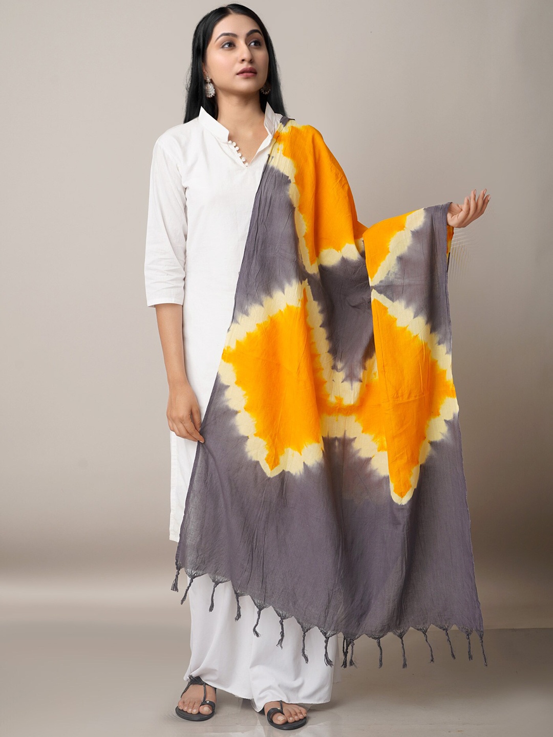 

Unnati Silks Grey & Mustard Printed Pure Cotton Tie and Dye Dupatta