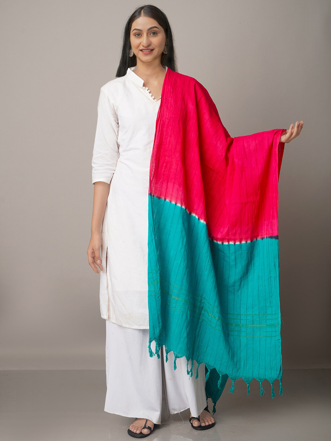 

Unnati Silks Pink & Green Ombre Printed Pure Cotton Tie and Dye Dupatta