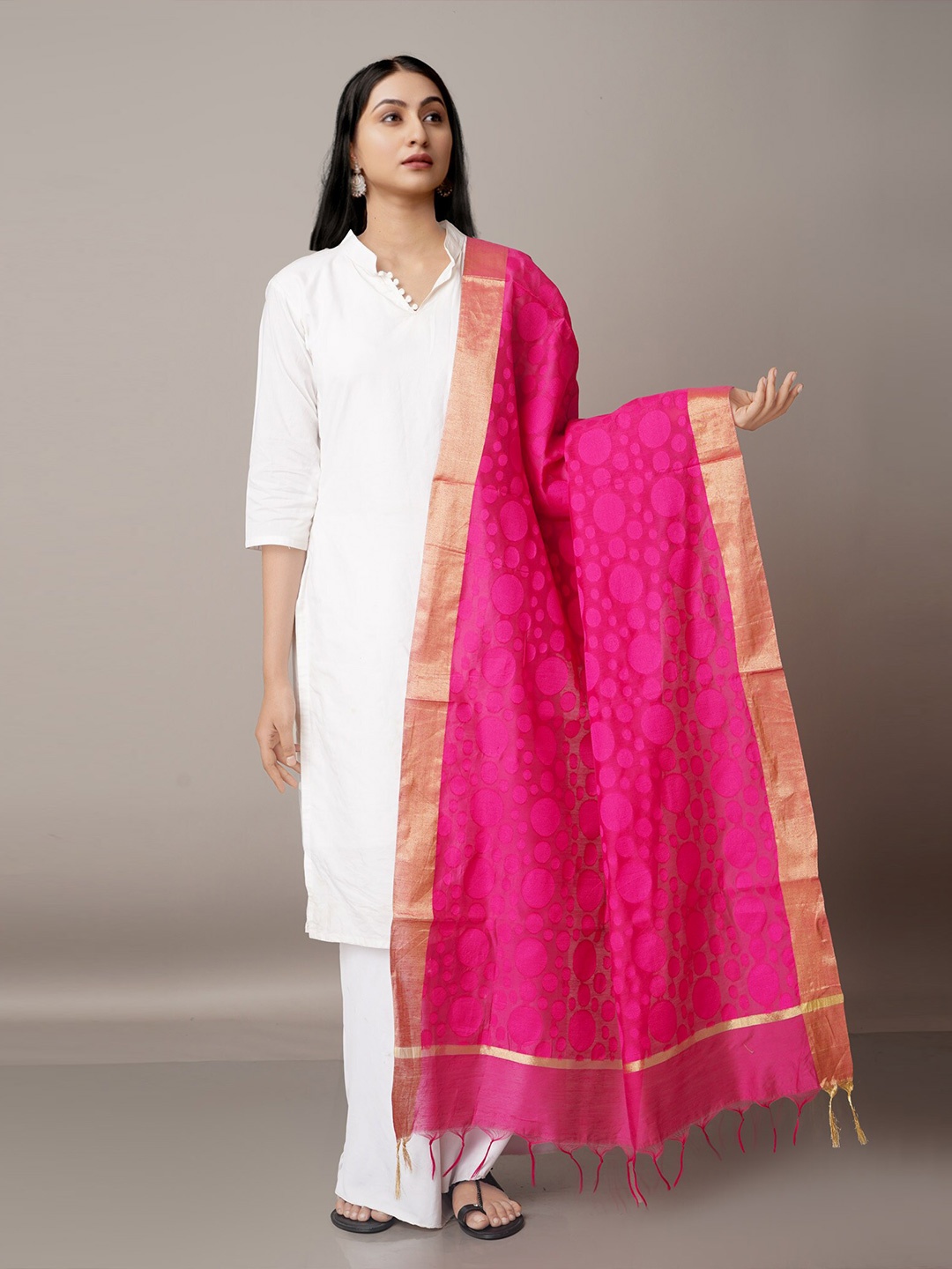 

Unnati Silks Pink & Gold-Toned Ethnic Motifs Woven Design Dupatta