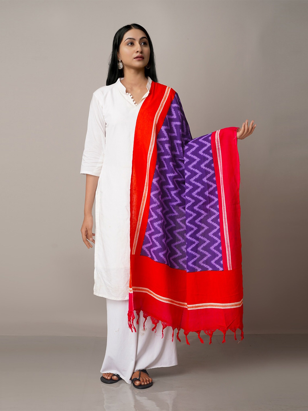 

Unnati Silks Blue & Red Ethnic Motifs Woven Design Pure Cotton Tie and Dye Dupatta