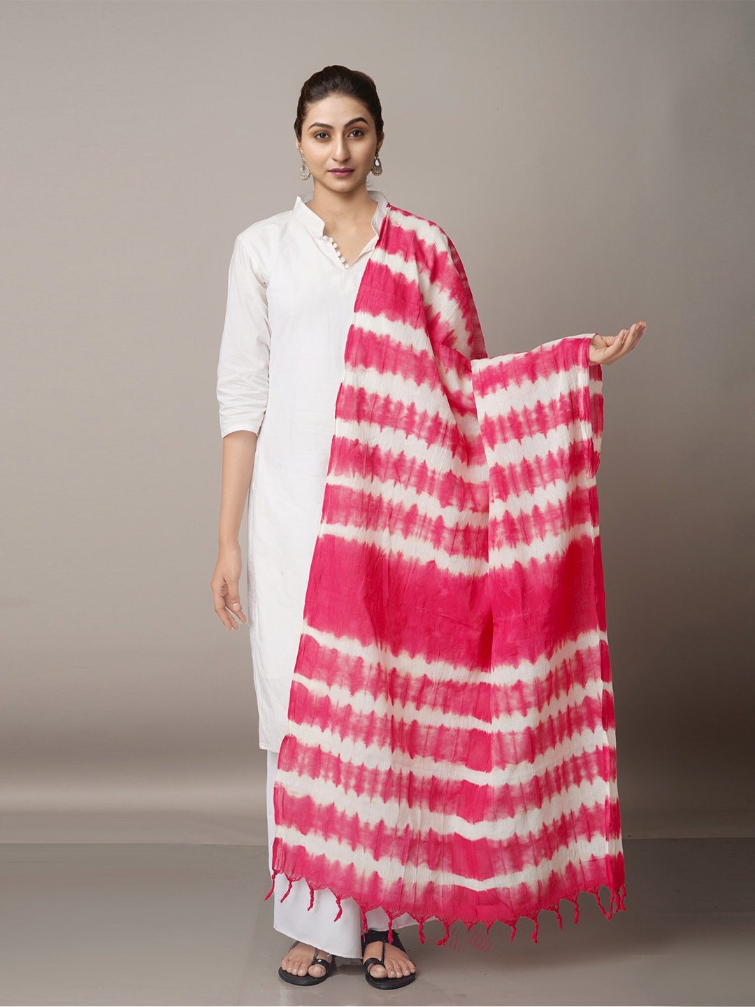 

Unnati Silks Pink & White Printed Pure Cotton Shibori Dupatta