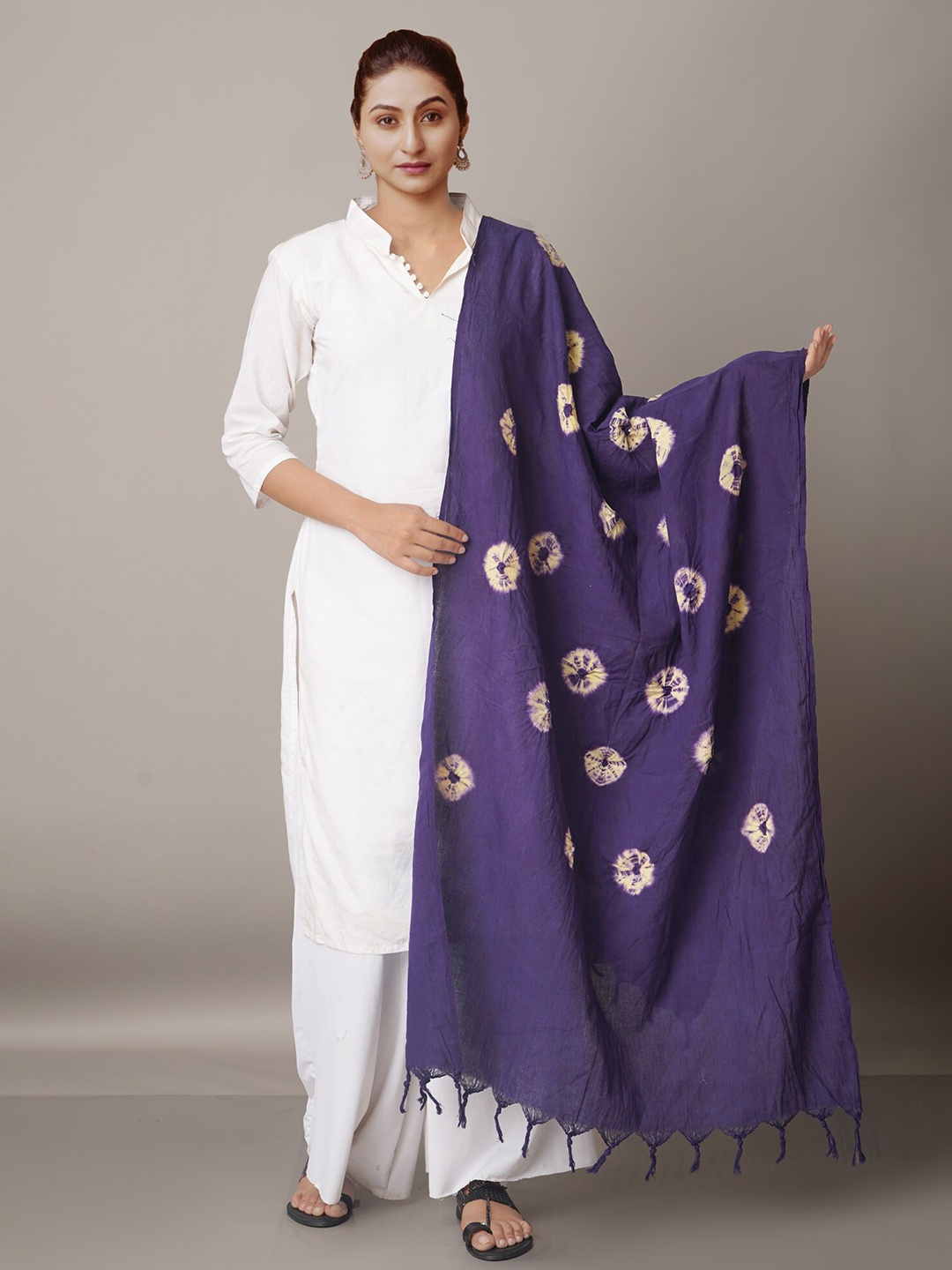 

Unnati Silks Navy Blue Printed Pure Cotton Shibori Dupatta