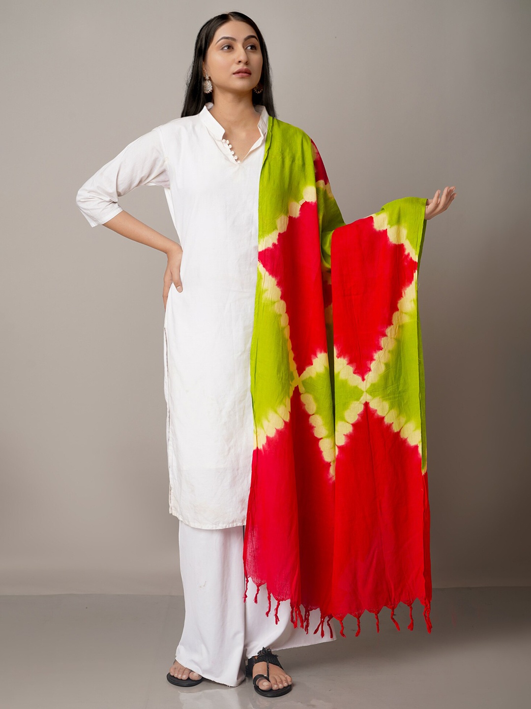 

Unnati Silks Women Red & Grey Printed Pure Cotton Shibori Dupatta