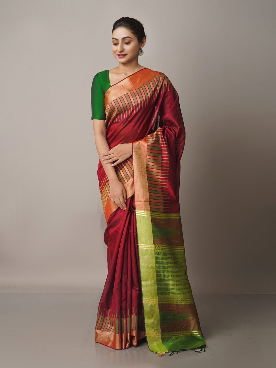 

Unnati Silks Maroon & Green Woven Design Zari Silk Blend Jamdani Saree