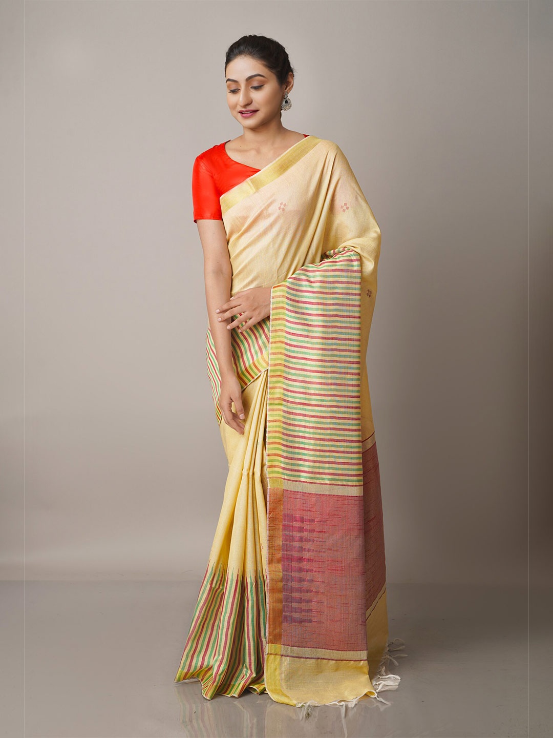 

Unnati Silks Cream-Coloured & Pink Woven Design Zari Silk Blend Jamdani Saree