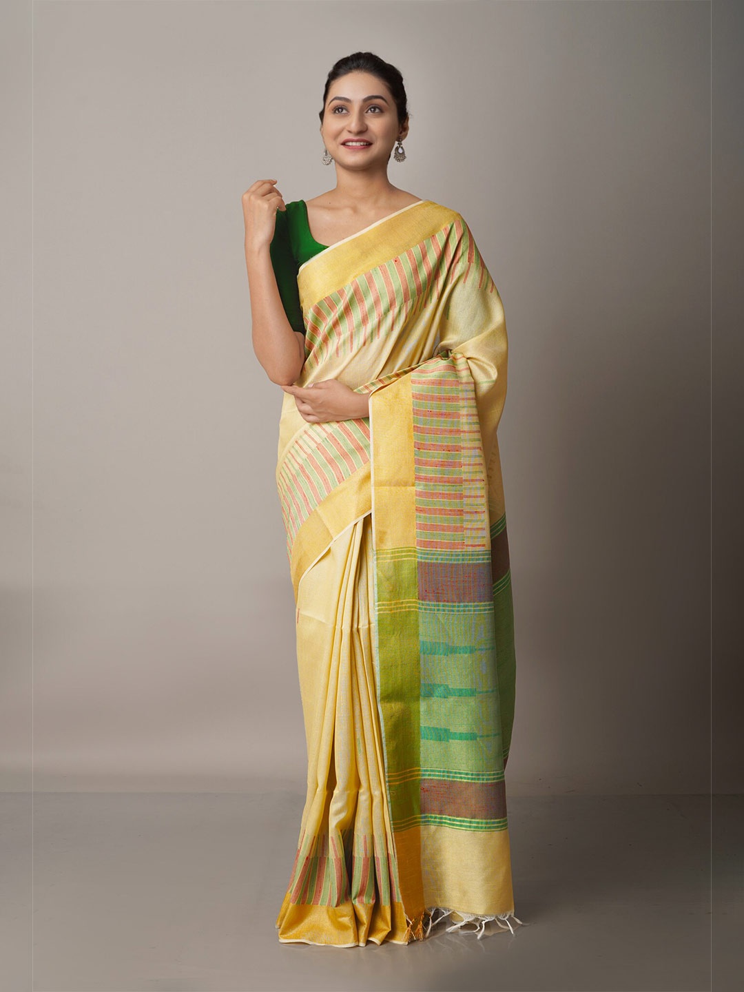 

Unnati Silks Cream-Coloured & Green Woven Design Zari Silk Blend Jamdani Saree