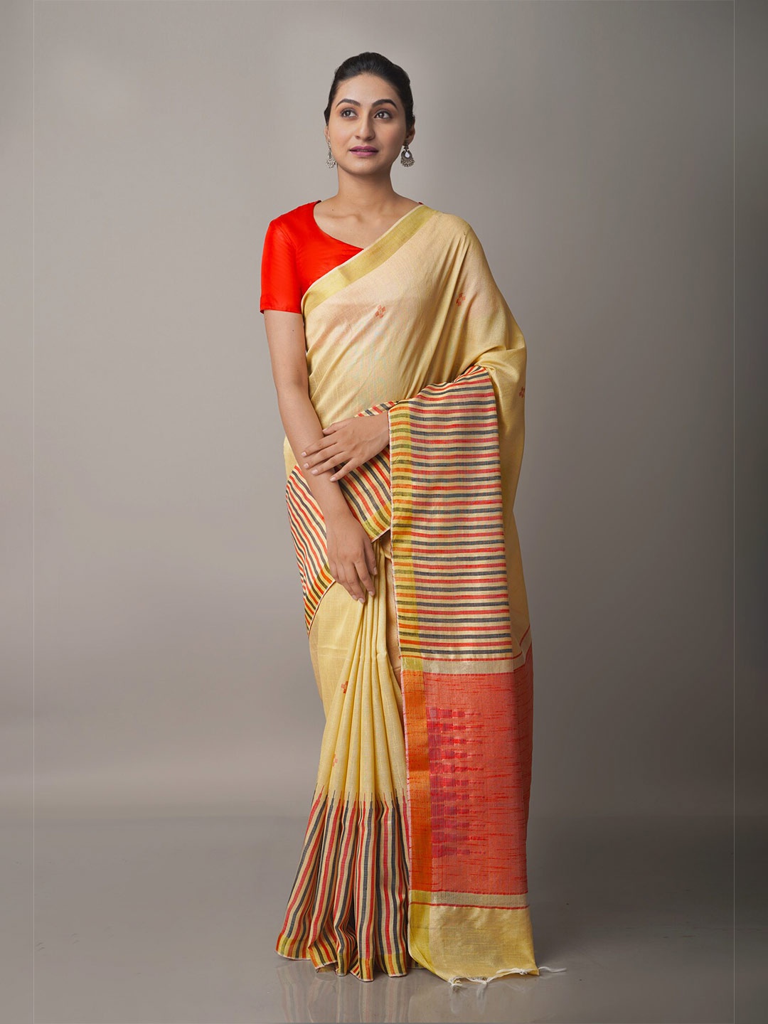 

Unnati Silks Cream-Coloured & Red Woven Design Zari Silk Blend Jamdani Saree