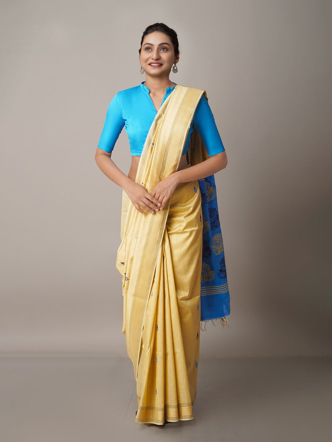 

Unnati Silks Cream-Coloured & Blue Woven Design Zari Silk Blend Jamdani Saree