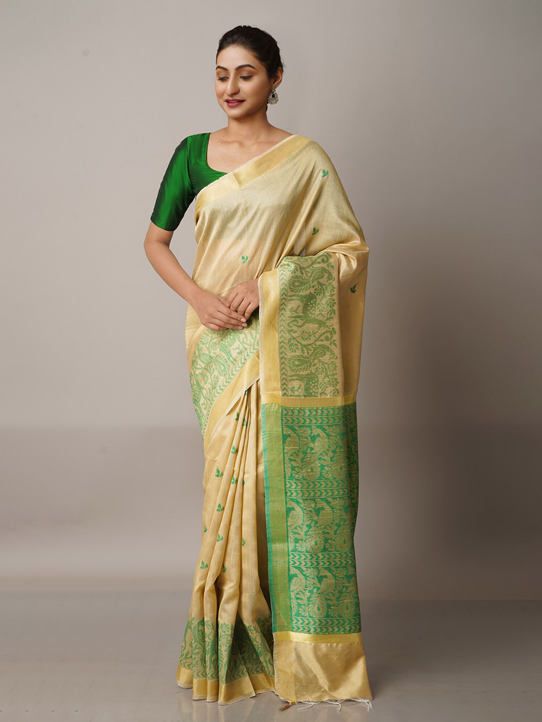 

Unnati Silks Cream-Coloured & Green Woven Design Zari Silk Blend Jamdani Saree