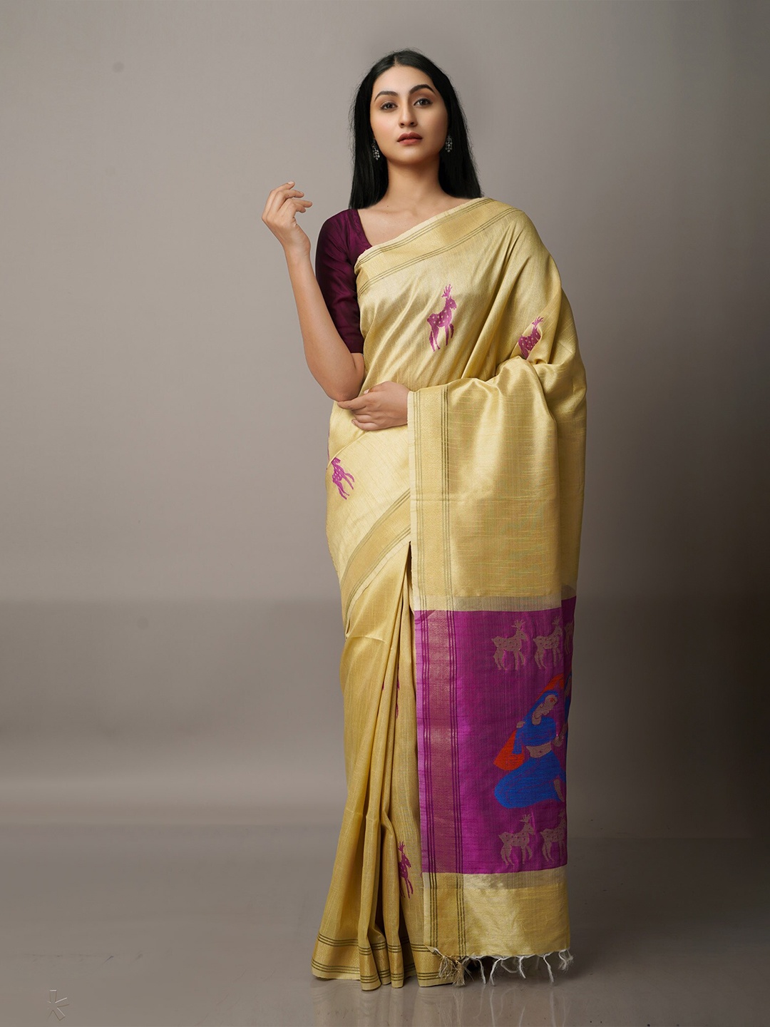 

Unnati Silks Cream-Coloured & Violet Woven Design Zari Silk Blend Jamdani Saree