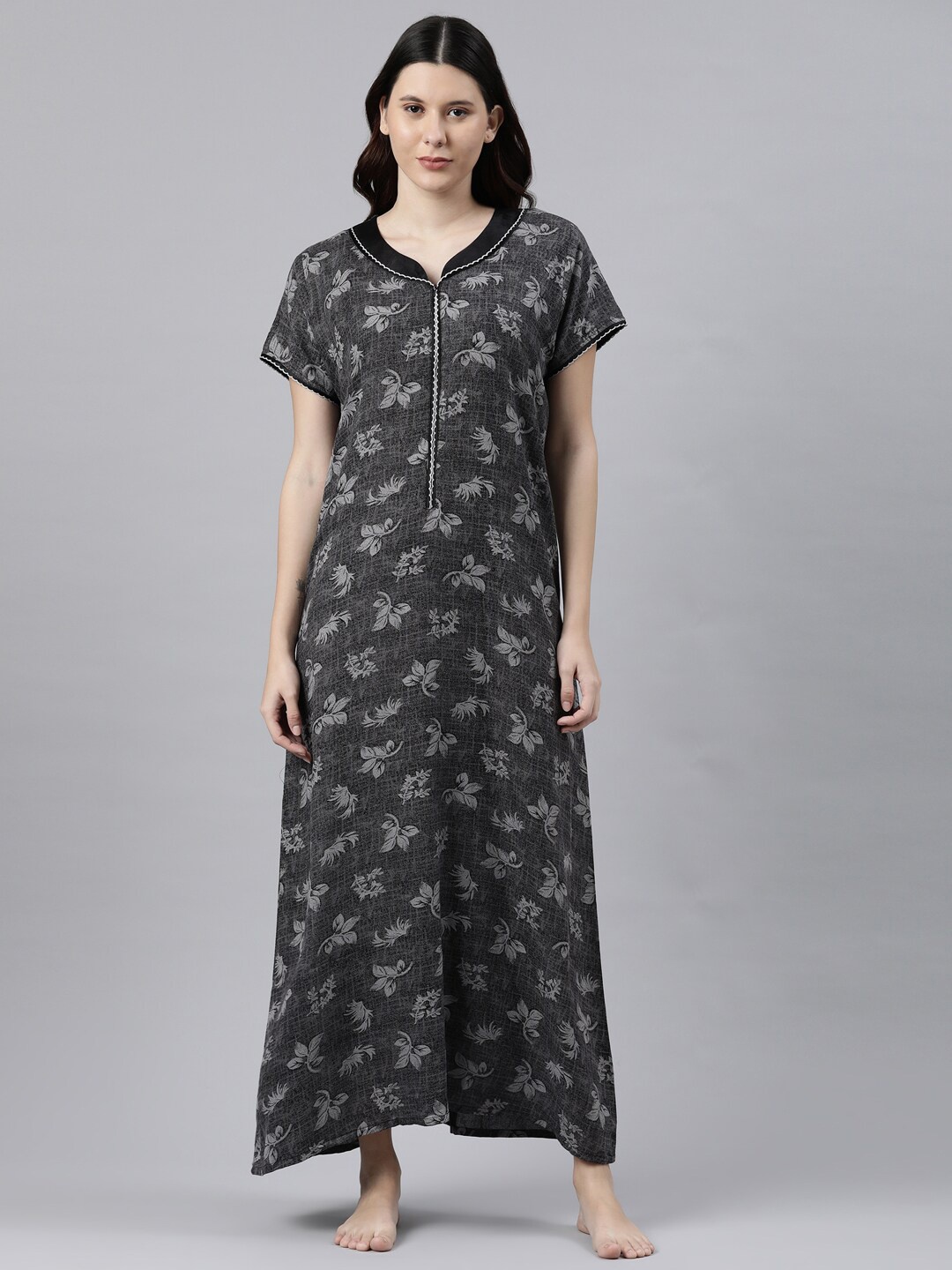 

GOLDSTROMS Black Printed Alpine Nightdress