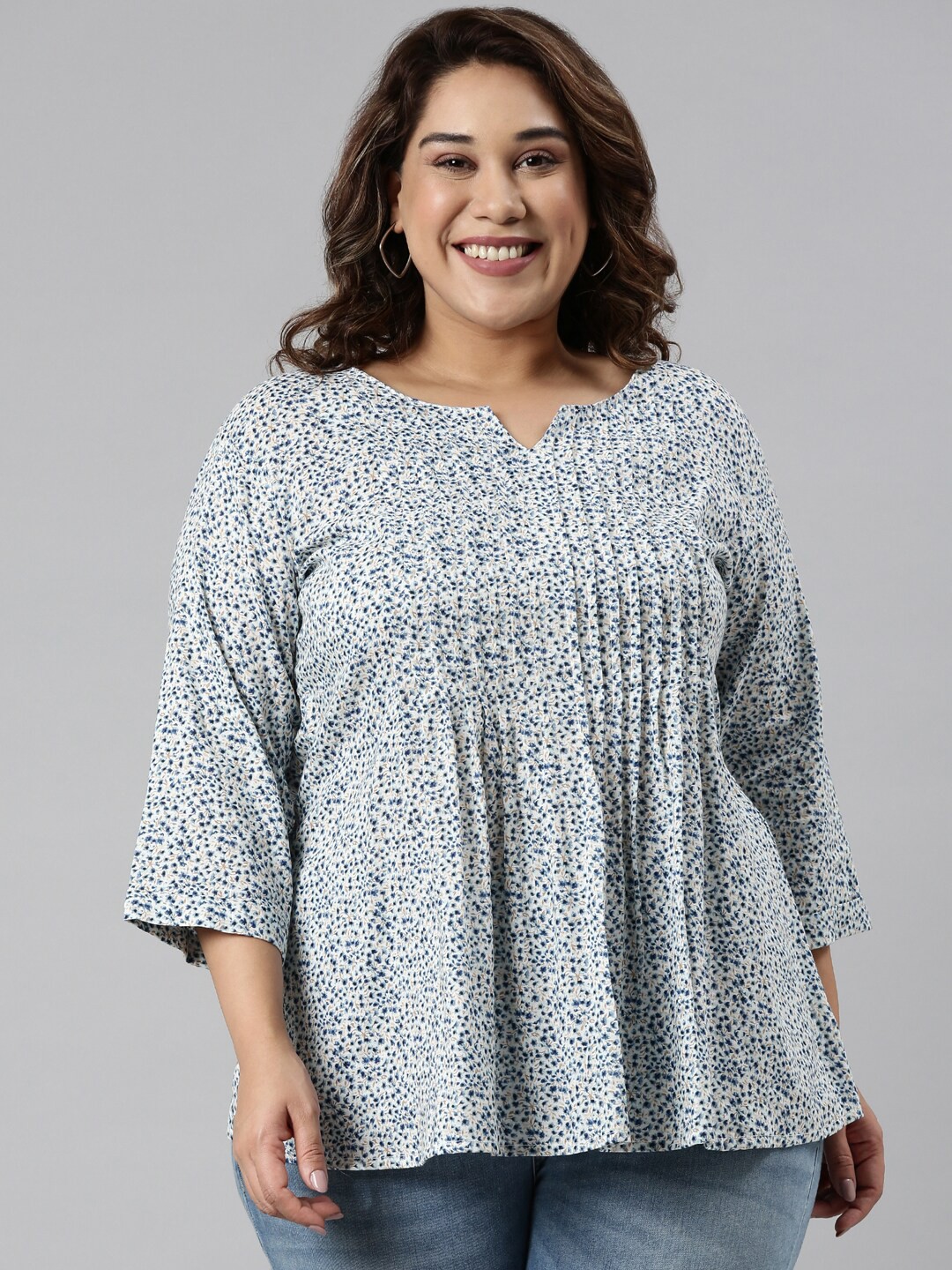 

The Pink Moon Women Plus Size White & Blue Floral Printed Pure Cotton Top