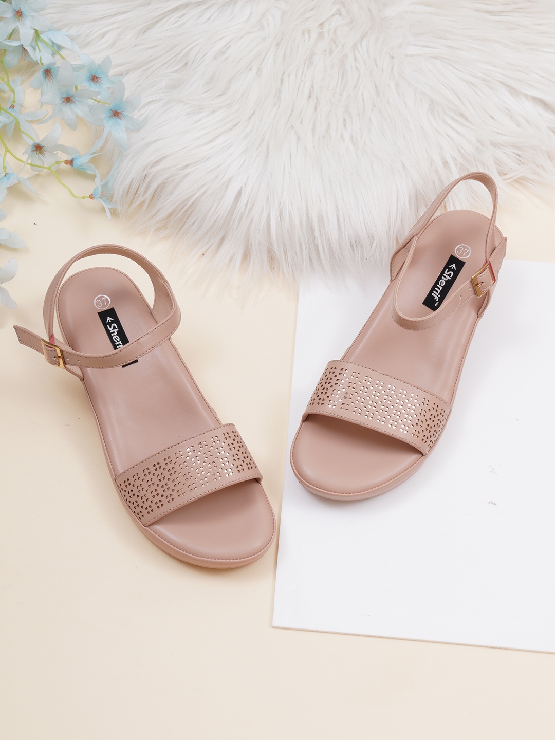 

Sherrif Shoes Nude-Coloured Wedge Heels with Laser Cuts