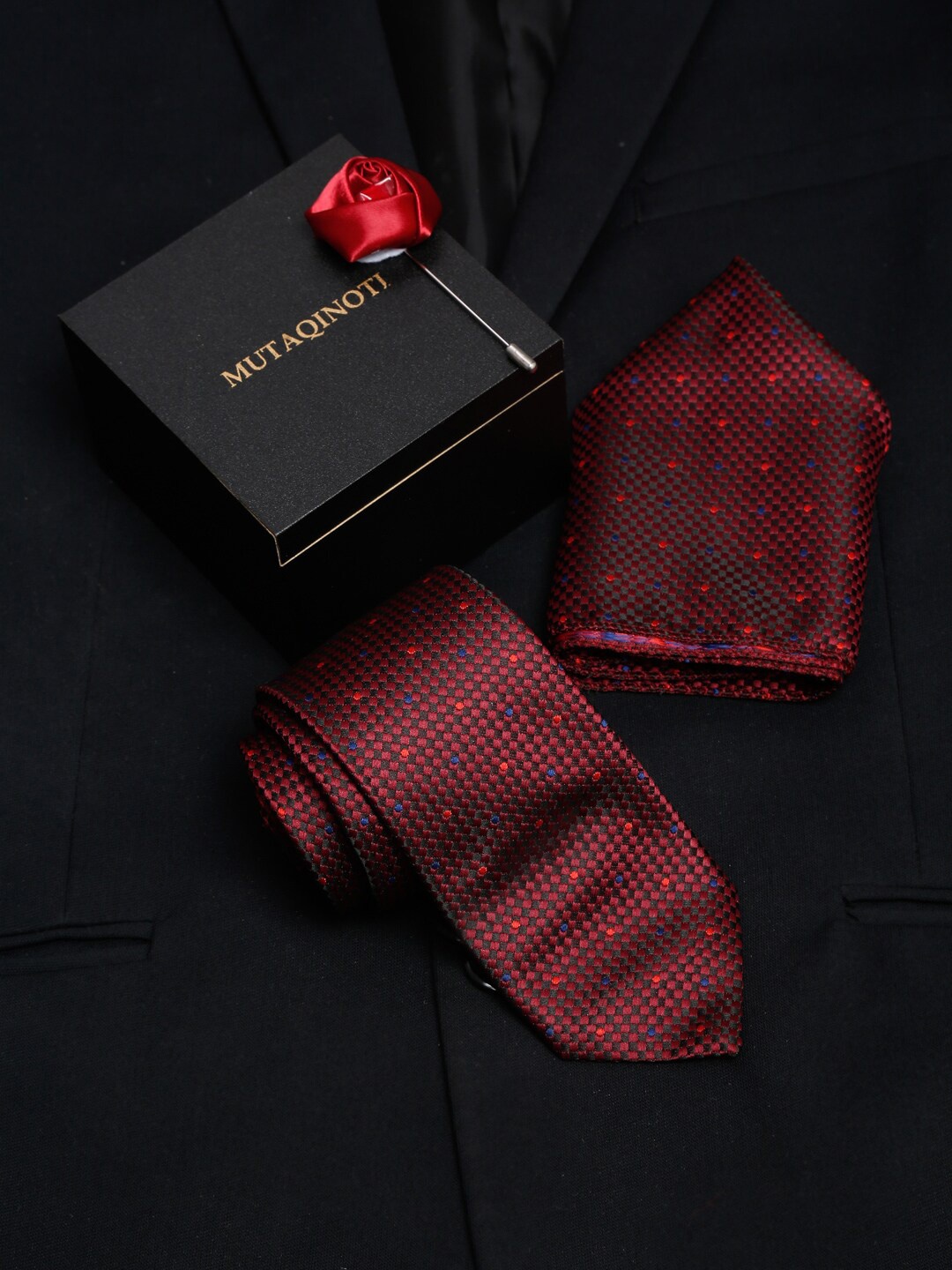 

MUTAQINOTI Men Red Printed Accessory Gift Set