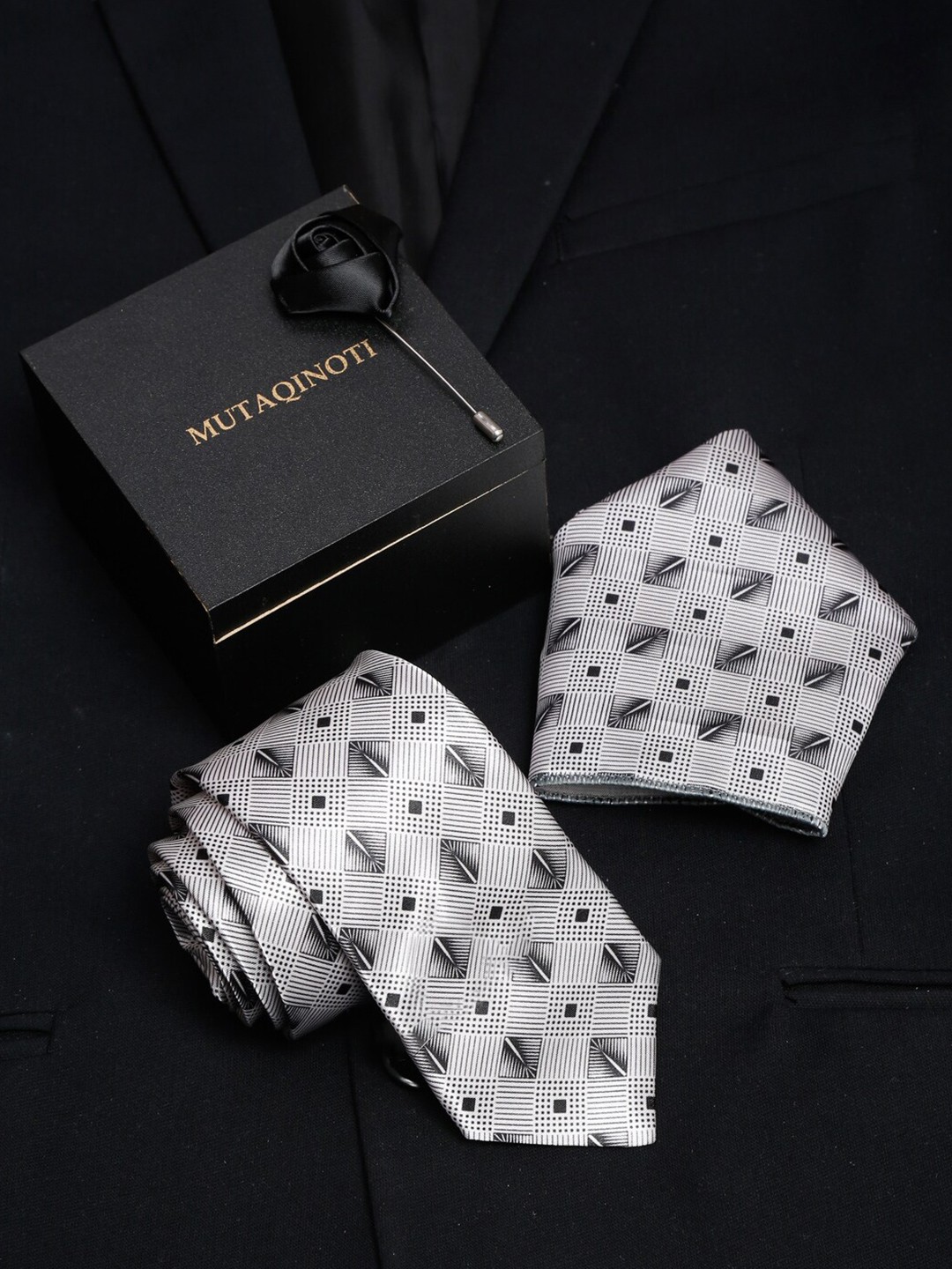 

MUTAQINOTI Men Grey Accessory Gift Set