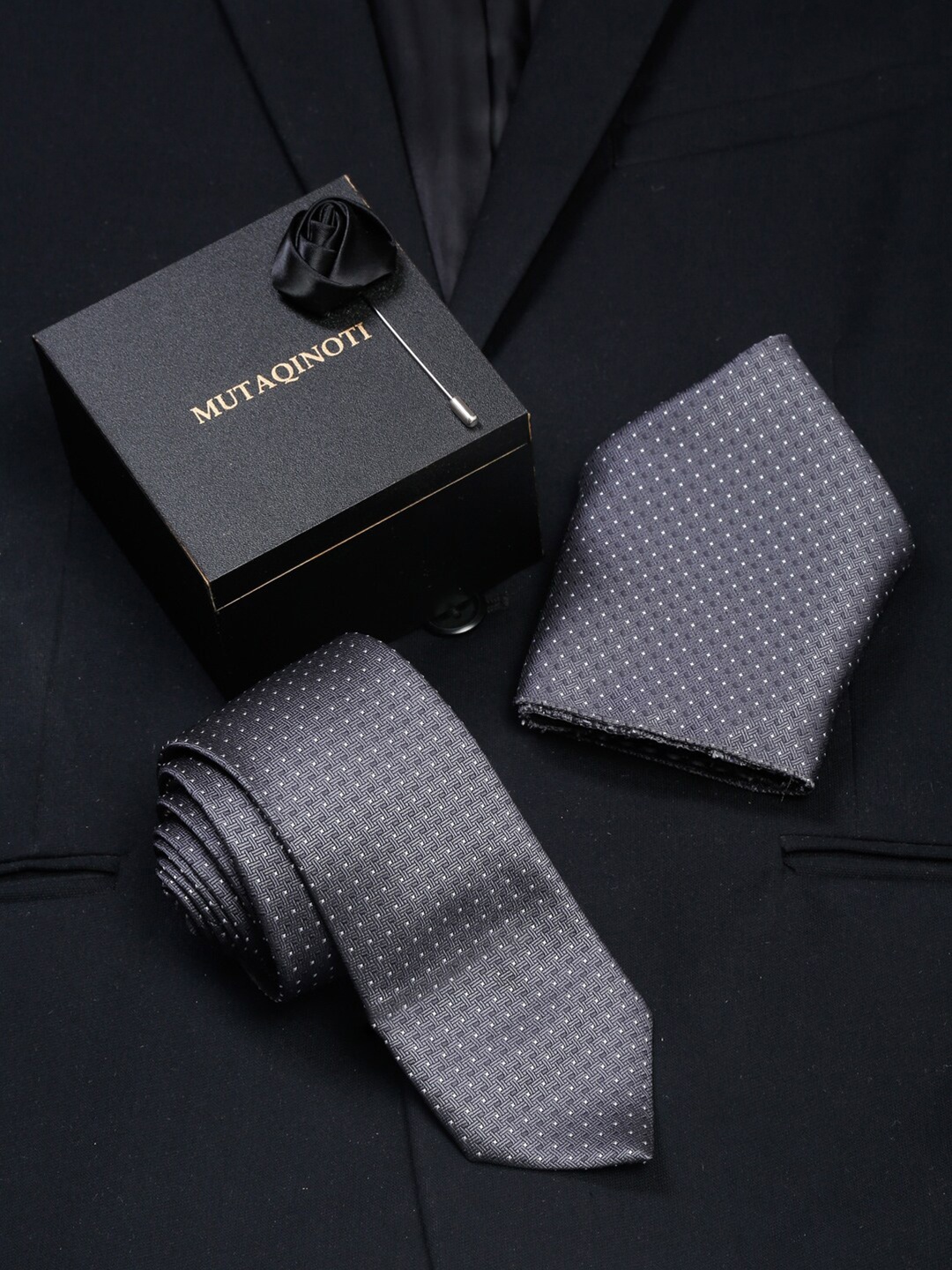

MUTAQINOTI Men Printed Accessory Gift Set, Grey