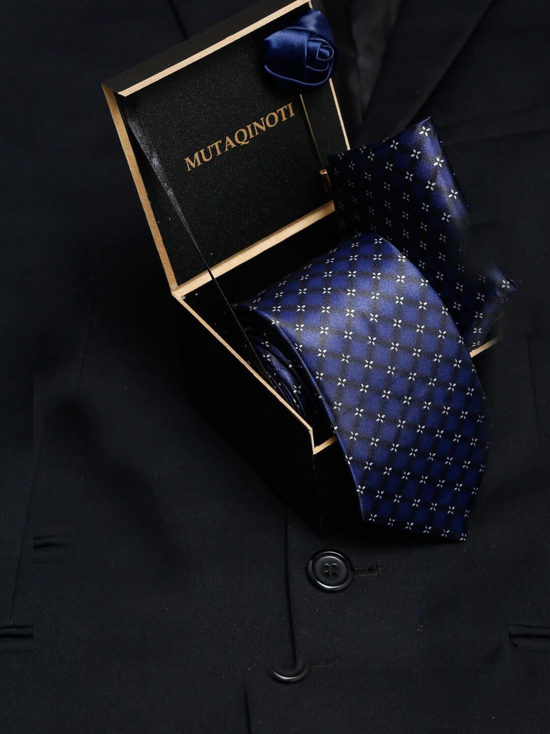 

MUTAQINOTI Men Navy Blue Accessory Gift Set