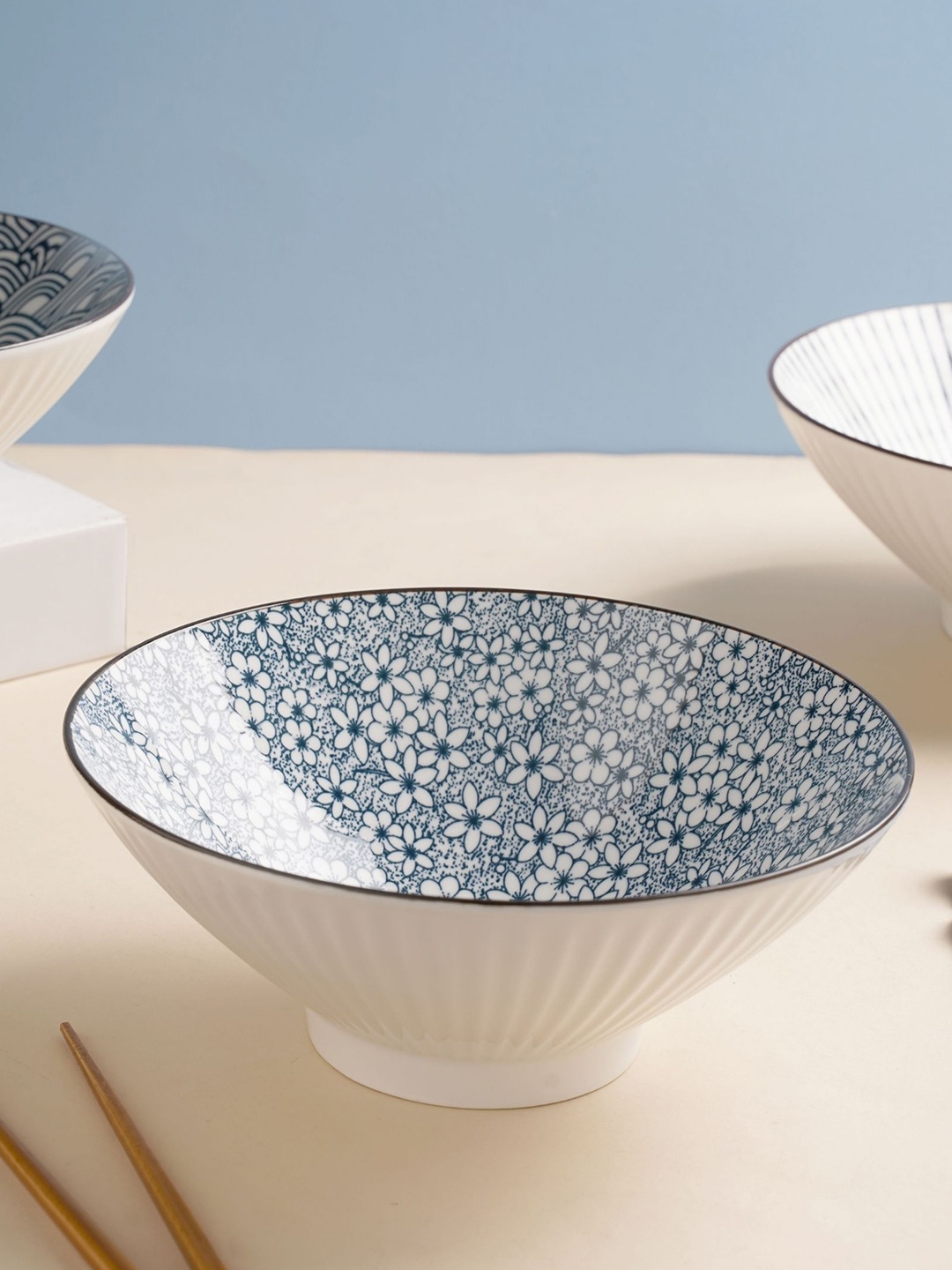 

Nestasia White & Blue Floral Printed Microwave safe Ceramic Matte Bowl