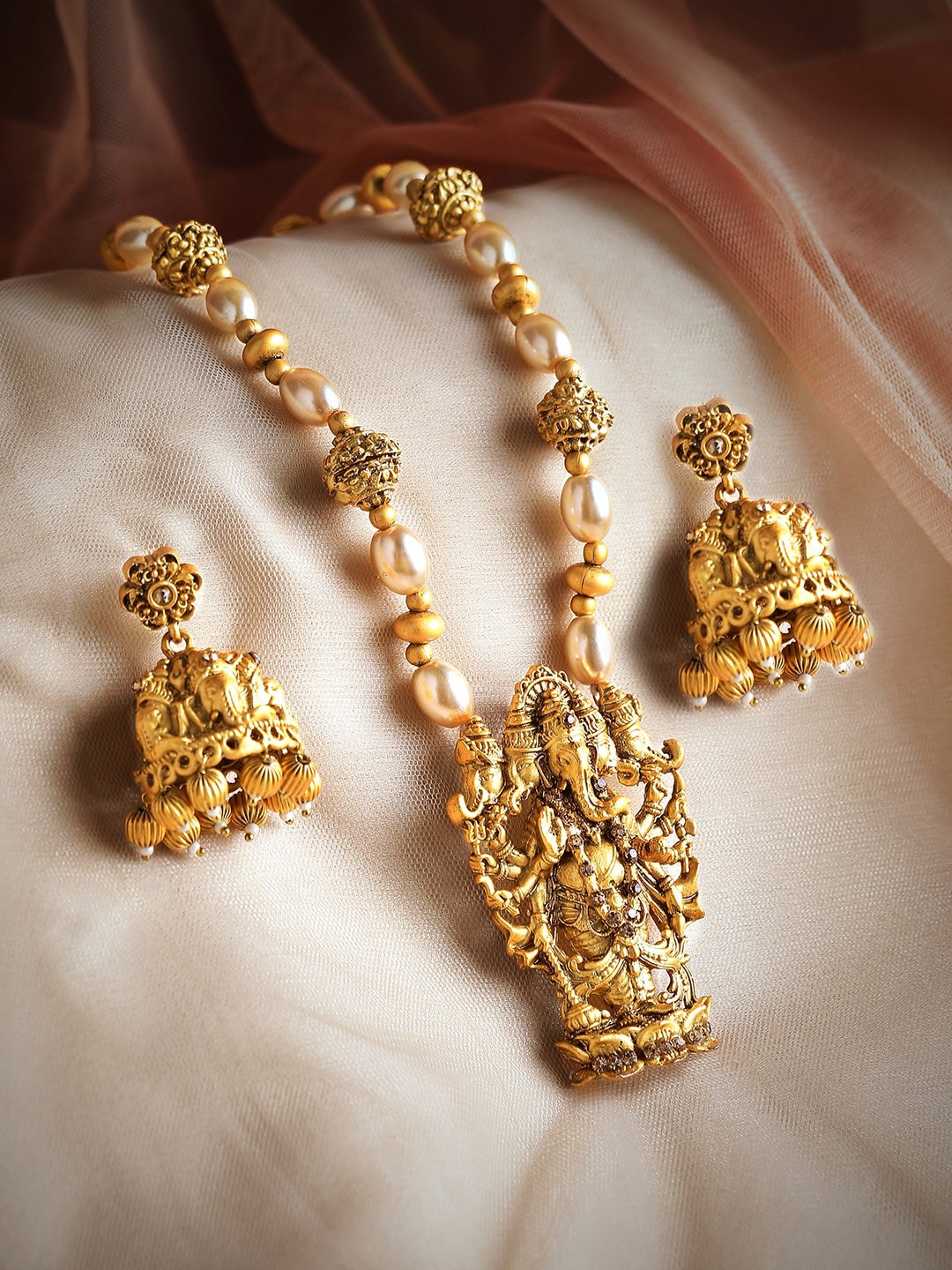 

Rubans Gold-Plated Traditional Divine Ganesha Pendant Jewellery Set