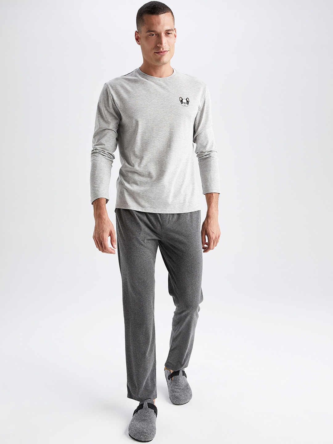 

DeFacto Men Grey Solid Lounge Pants